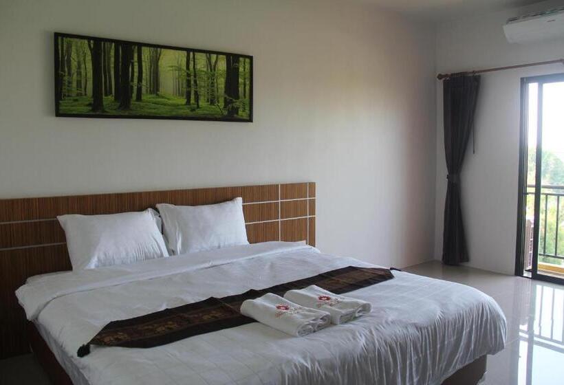 בית מלון כפרי Tawan Anda Garden