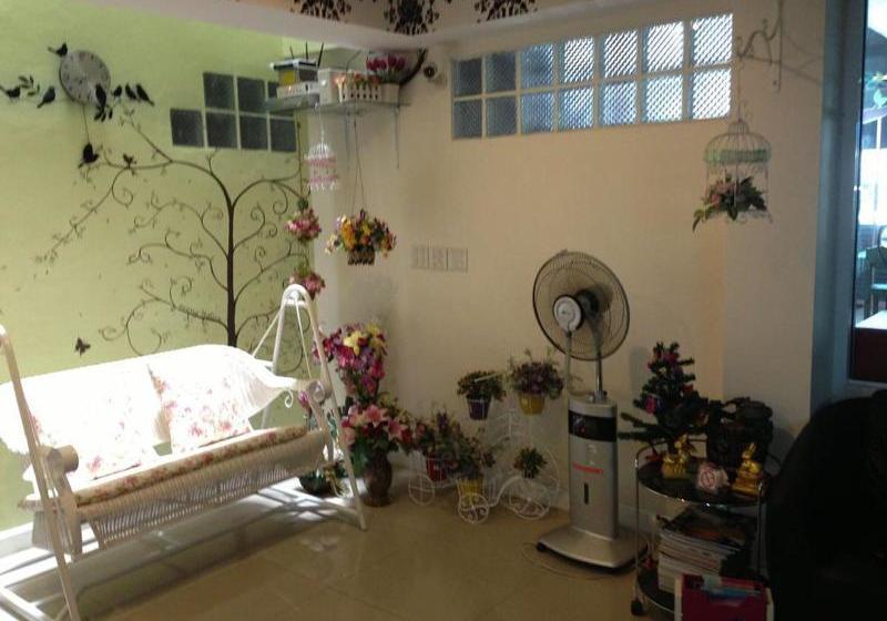 Отель Teeny House