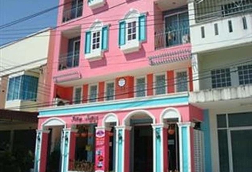 Отель Teeny House