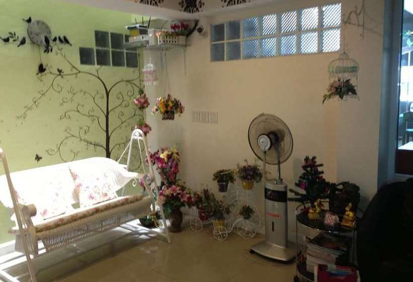 Отель Teeny House