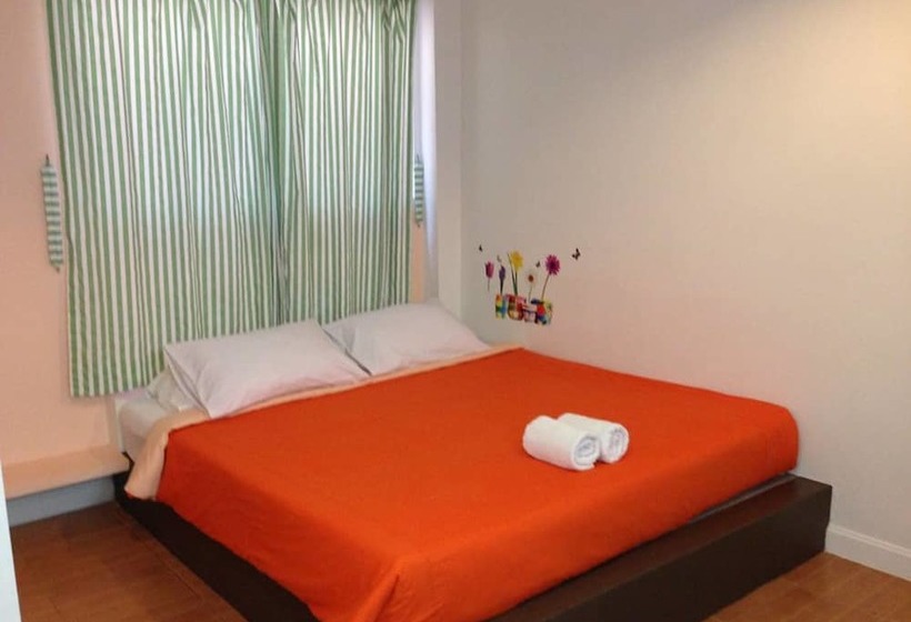 Отель Teeny House