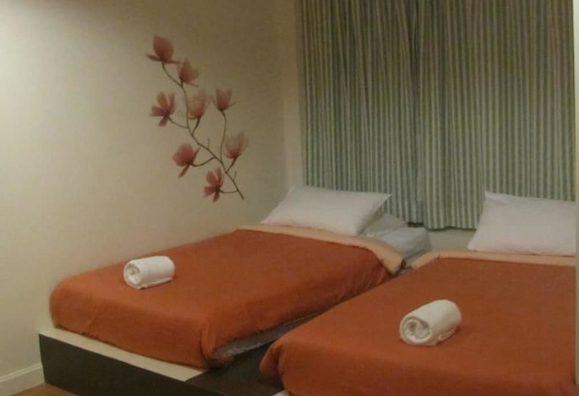 Отель Teeny House