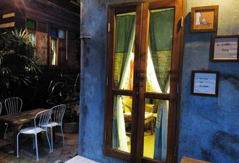 Отель The Old Times Nakhon