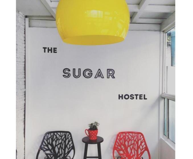 בית מלון כפרי The Sugar Hostel