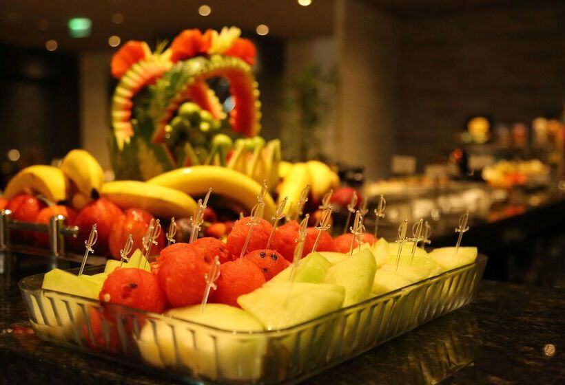 ホテル Tryp By Wyndham Istanbul Sancaktepe