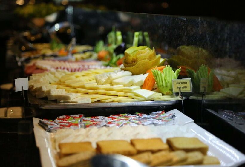 ホテル Tryp By Wyndham Istanbul Sancaktepe