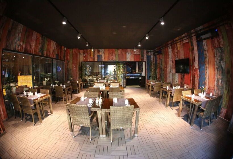 ホテル Tryp By Wyndham Istanbul Sancaktepe