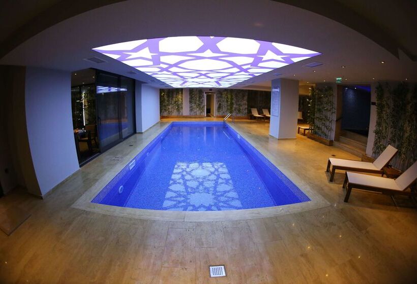 ホテル Tryp By Wyndham Istanbul Sancaktepe