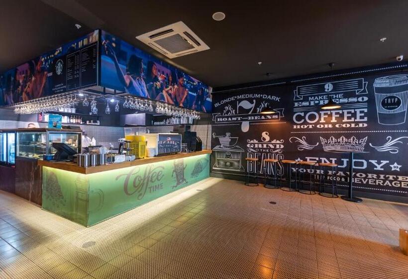 ホテル Tryp By Wyndham Istanbul Sancaktepe