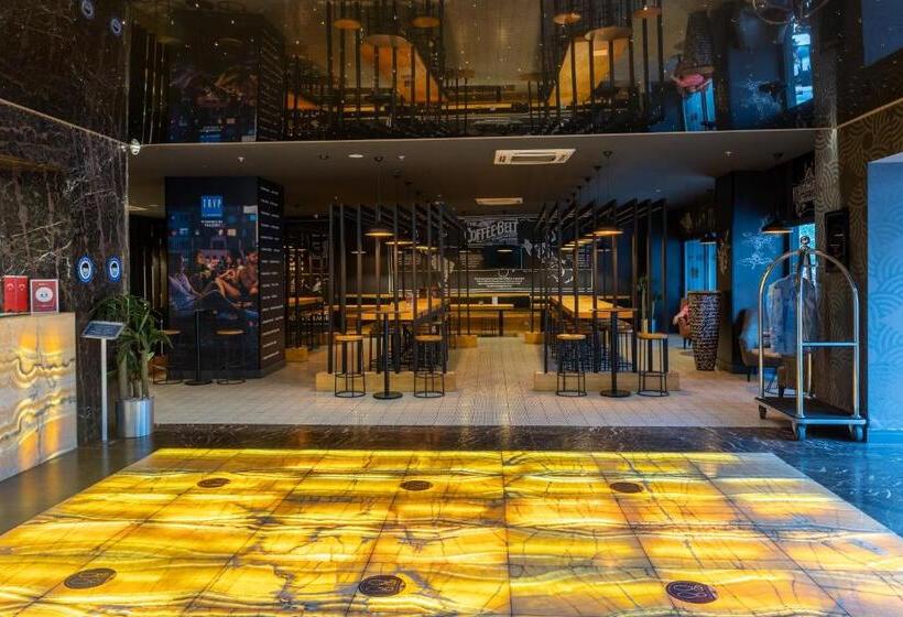 ホテル Tryp By Wyndham Istanbul Sancaktepe