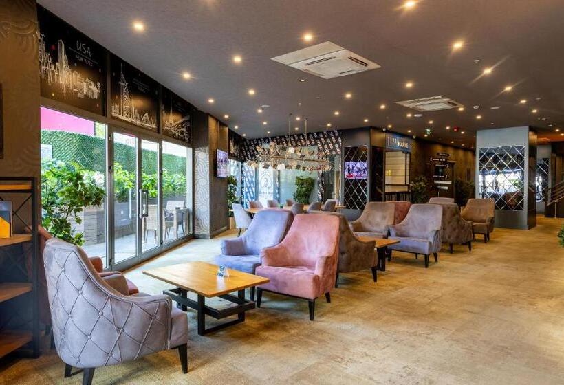 ホテル Tryp By Wyndham Istanbul Sancaktepe