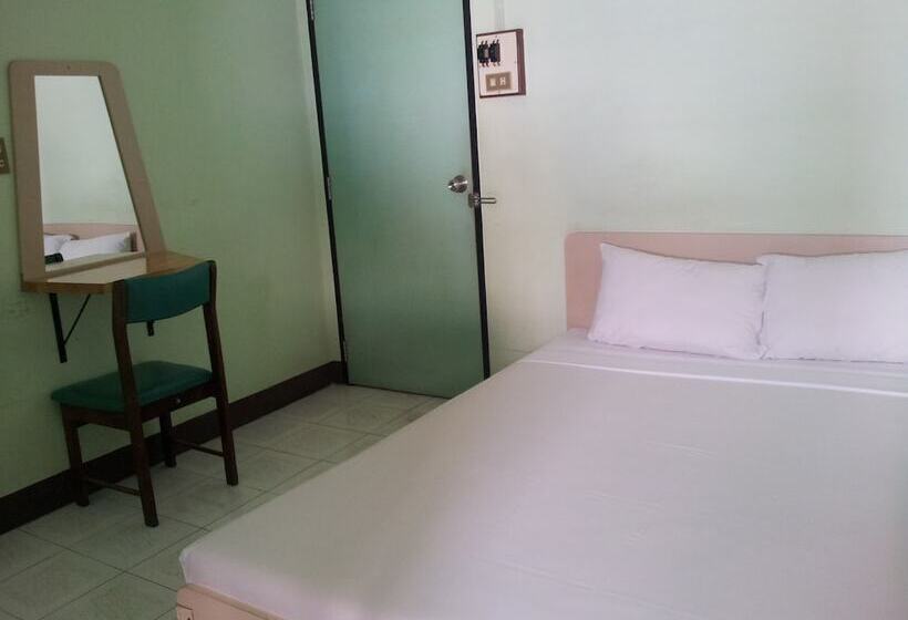 호텔 V.house Nakhon