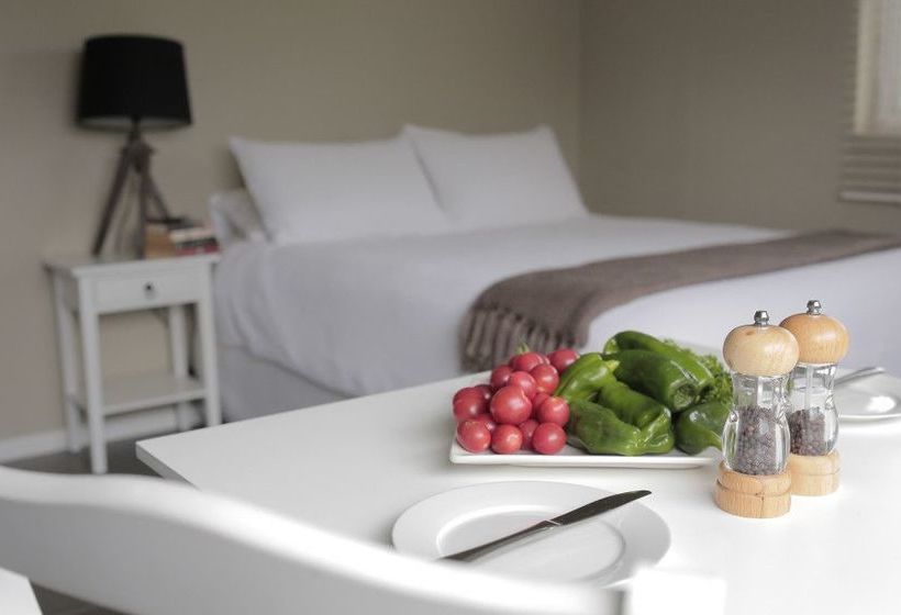 هتل Villa Apartments Westside