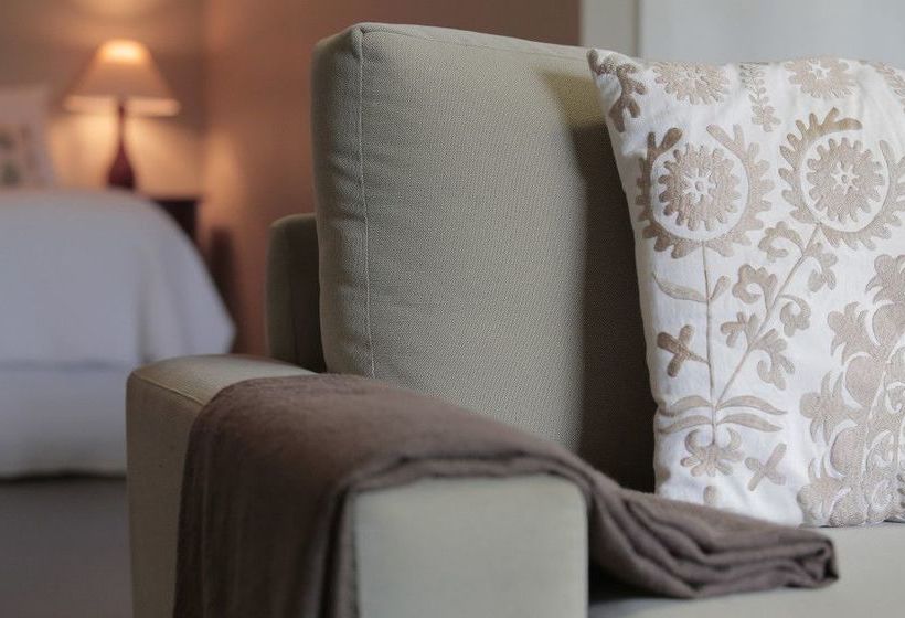 هتل Villa Apartments Westside