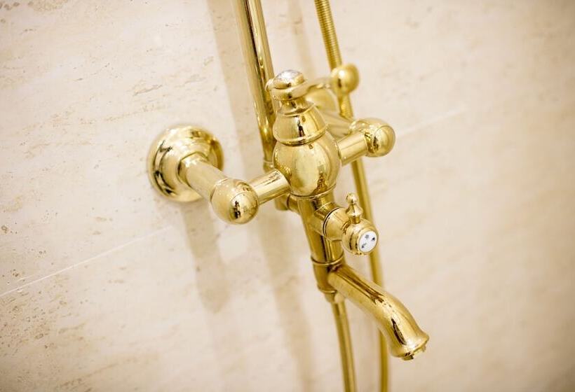 هتل Viola Royal  & Spa