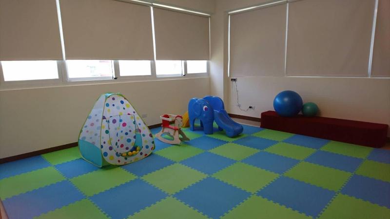 هتل White Pine Village