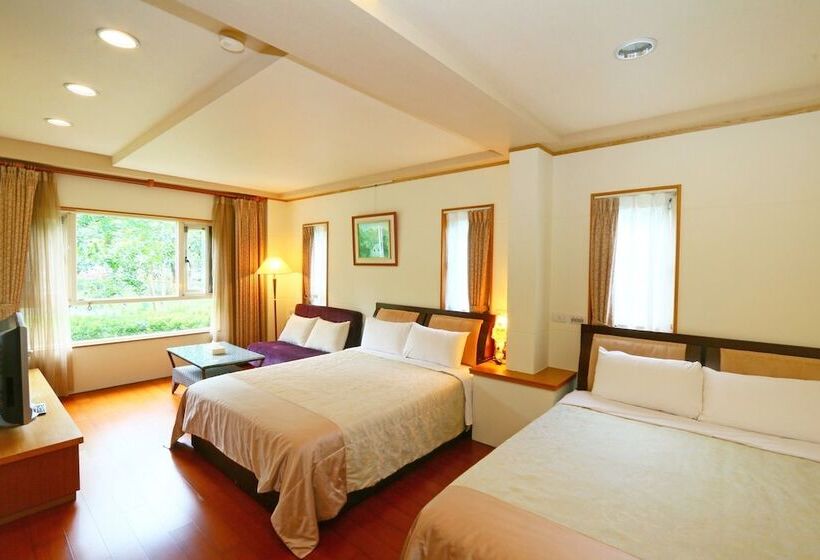 هتل Yosemite Homestay