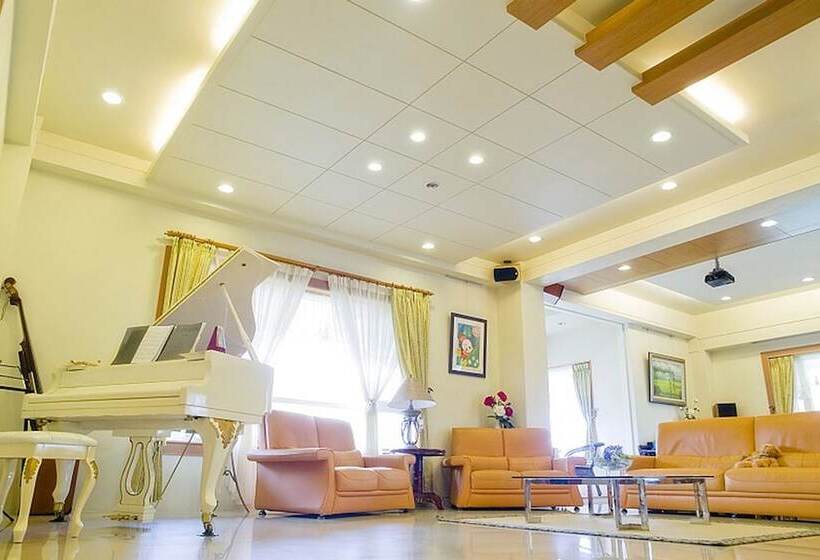 هتل Yosemite Homestay