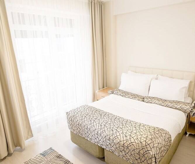 The Corner Inn Hotels By Suit