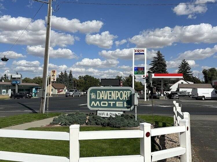The Davenport Motel