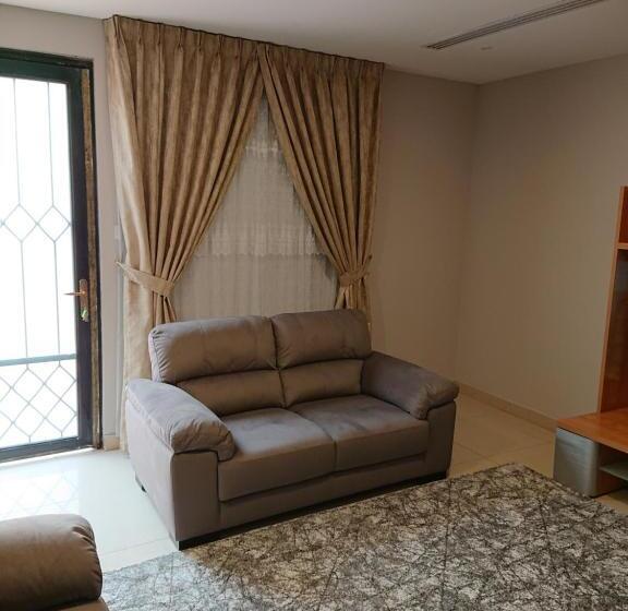 اجنحة النرجس الفندقية