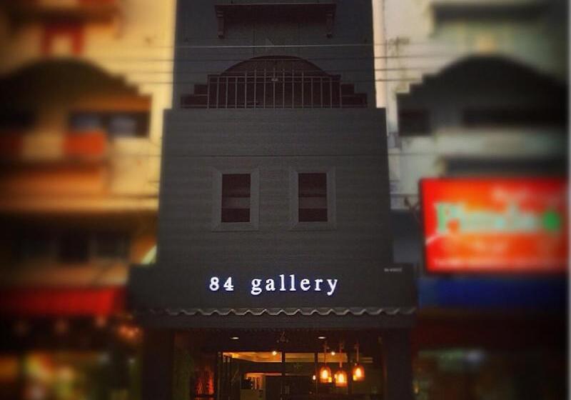 Отель 84 Gallery