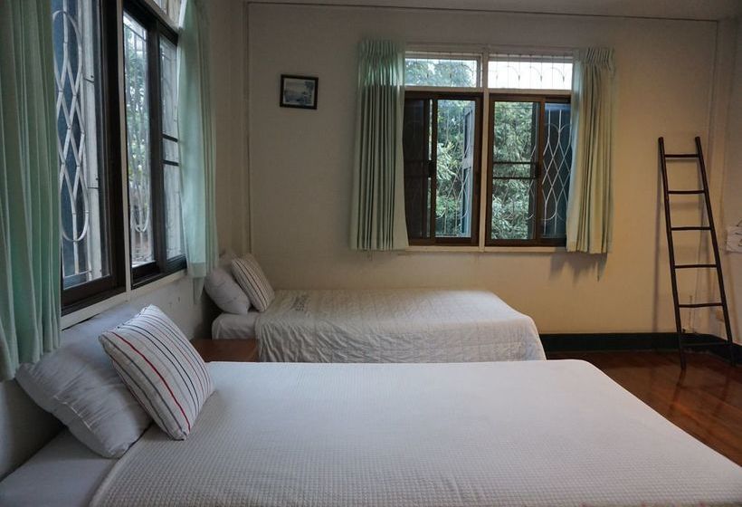 فندق Baan Rub Aroon Guesthouse