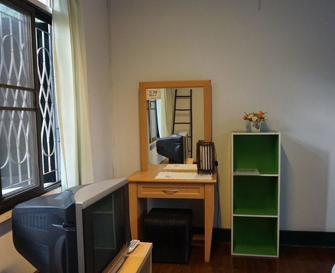 فندق Baan Rub Aroon Guesthouse