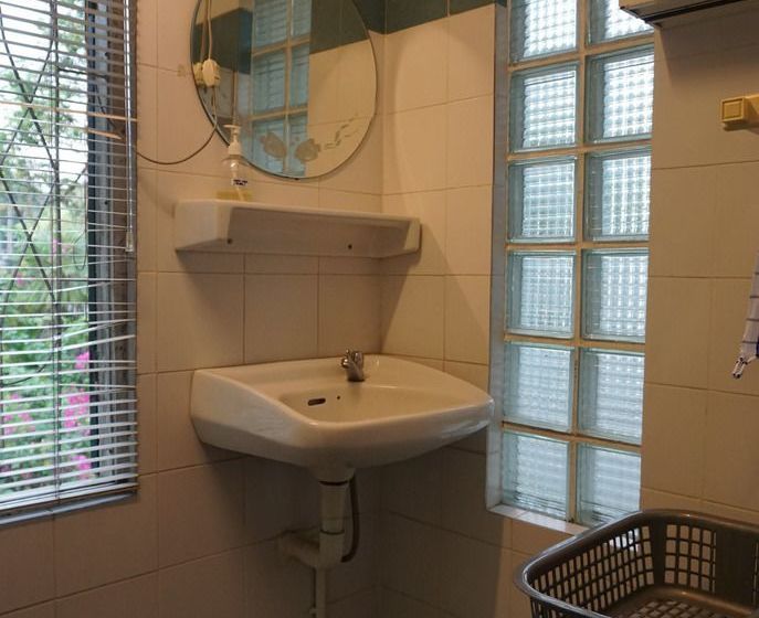 فندق Baan Rub Aroon Guesthouse