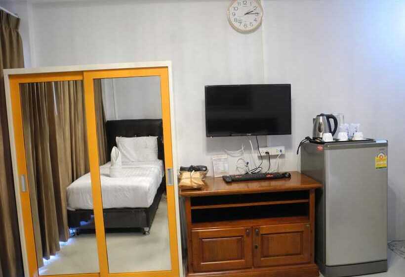 Hotell Bann Tawan Hostel Chiang Rai