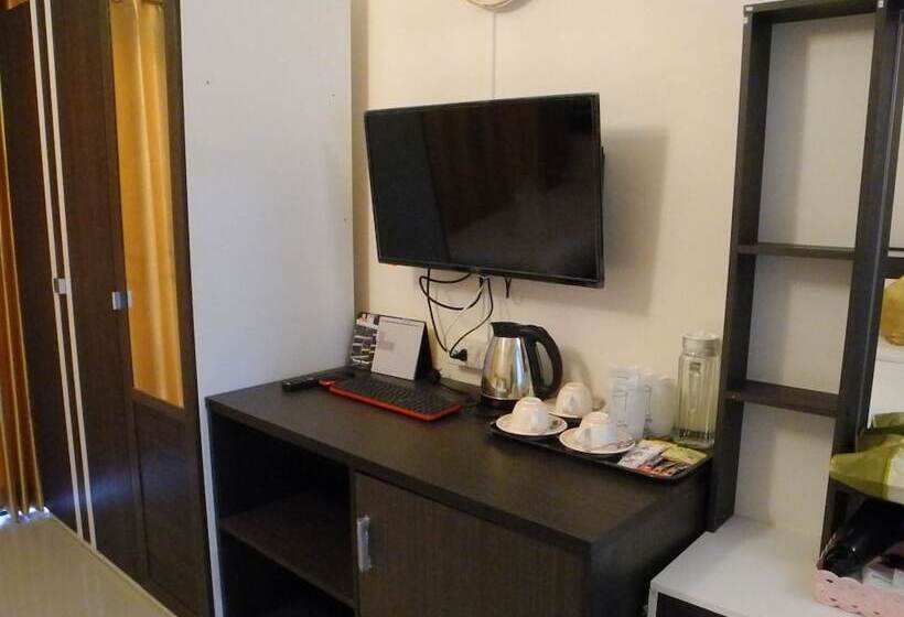 هتل Bann Tawan Hostel Chiang Rai