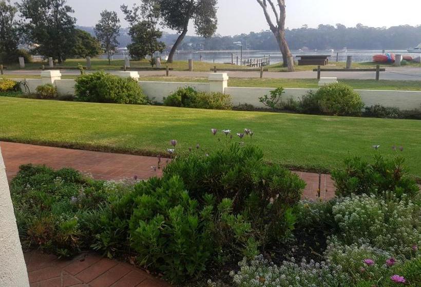 Отель Bayview Apartments