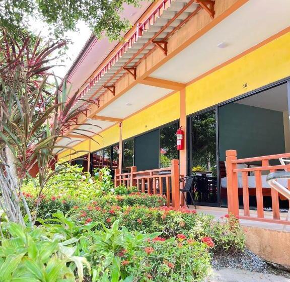 Отель Boonya Resort Koh Chang