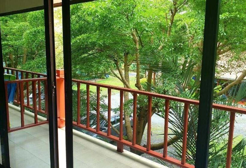 Отель Boonya Resort Koh Chang