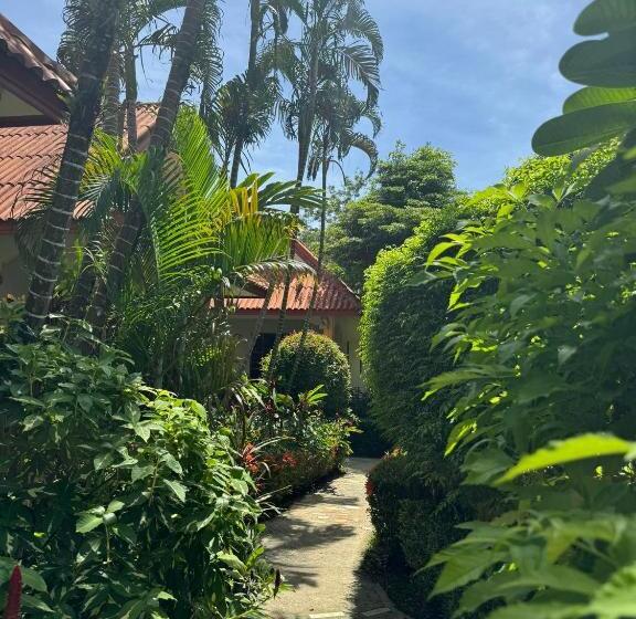 Отель Boonya Resort Koh Chang