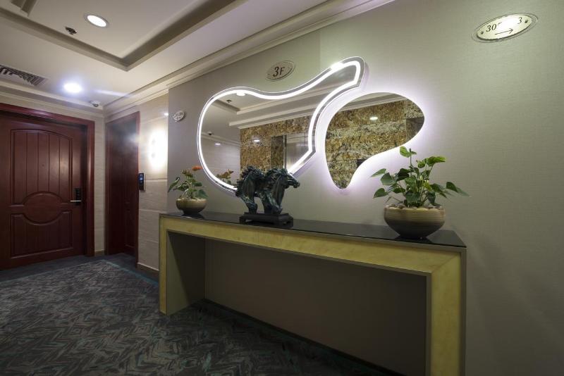 فندق Bram Suites
