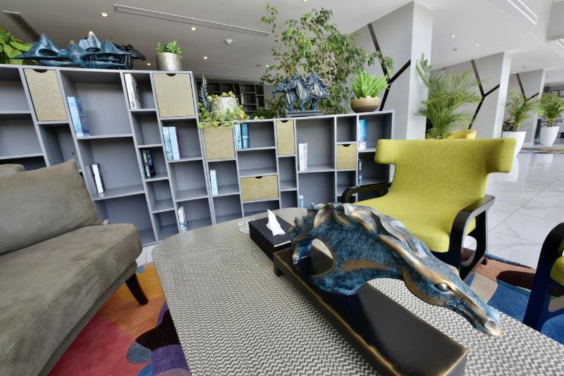 فندق Bram Suites