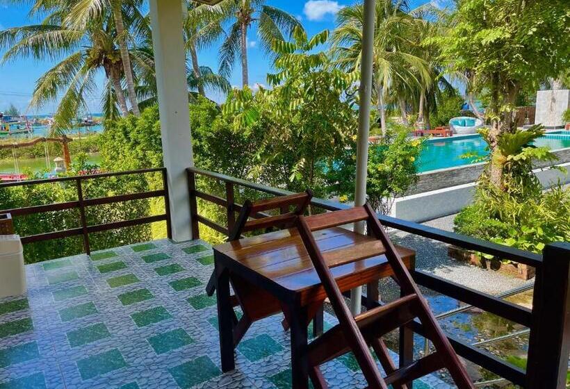 Отель Breeze Bay Villa