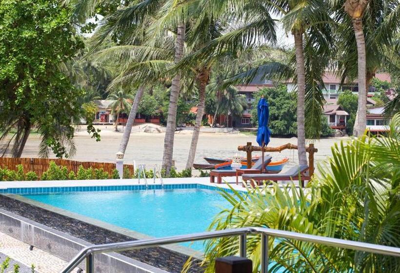 Отель Breeze Bay Villa