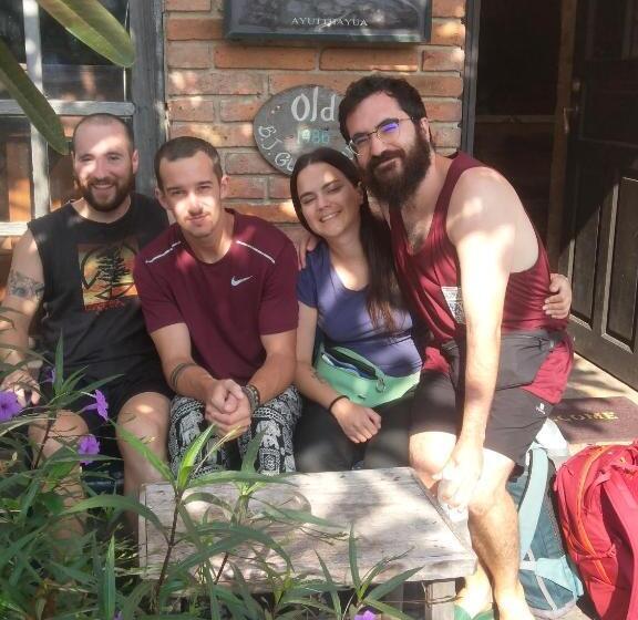 فندق Brickhouse Ayutthaya Guesthouse Est 1986