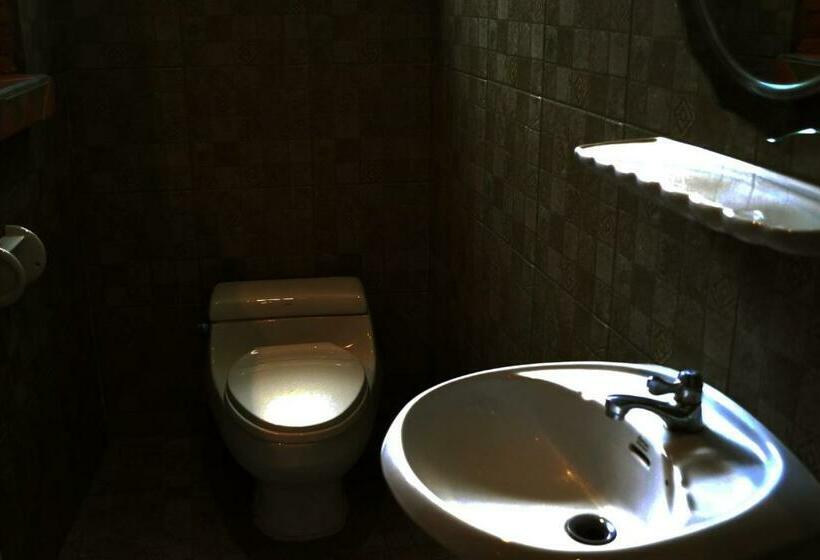 فندق Brickhouse Ayutthaya Guesthouse Est 1986