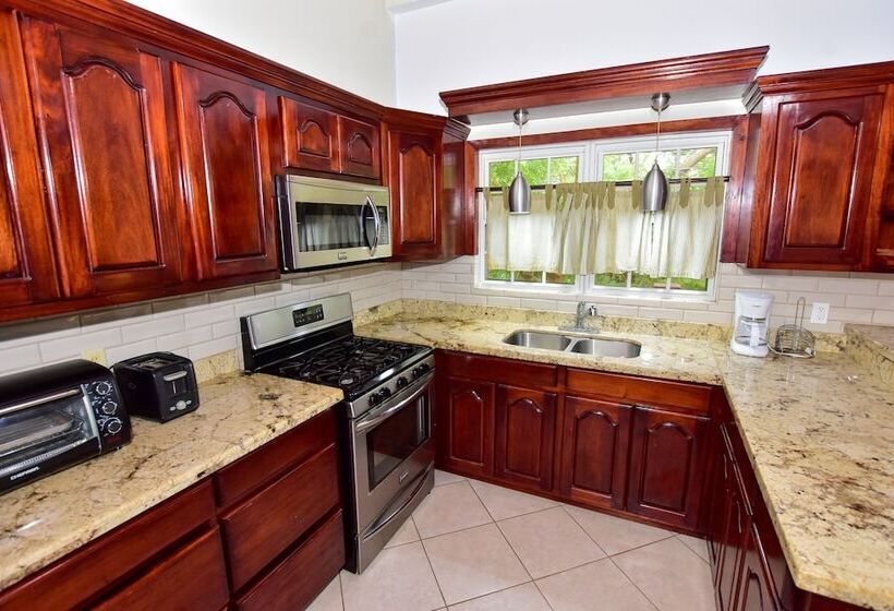 בית מלון כפרי Caribbean Shores Bed & Breakfast