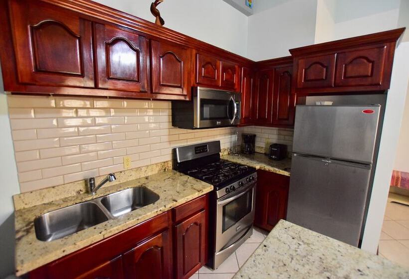 בית מלון כפרי Caribbean Shores Bed & Breakfast