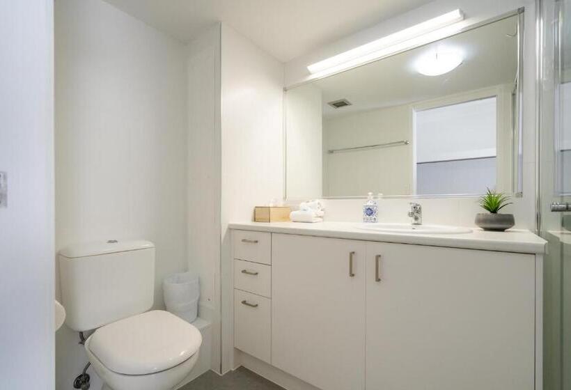 فندق Cashelmara Beachfront Apartments