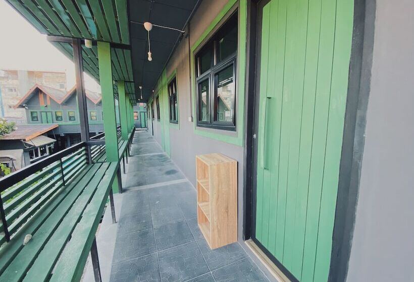 בית מלון כפרי Chiangmai Moli Inn   Hostel