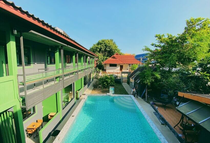 בית מלון כפרי Chiangmai Moli Inn   Hostel