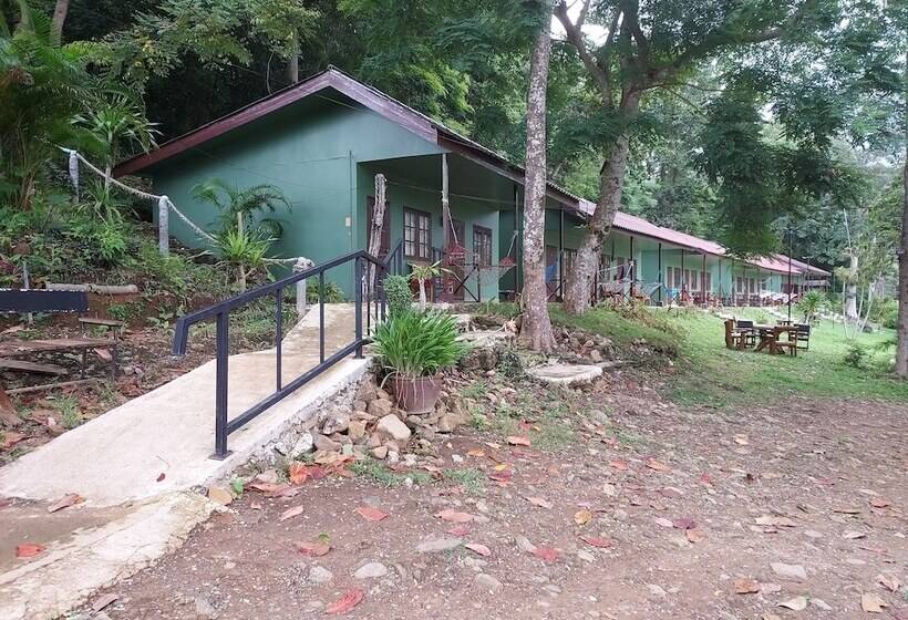 Отель Cliff Cottage