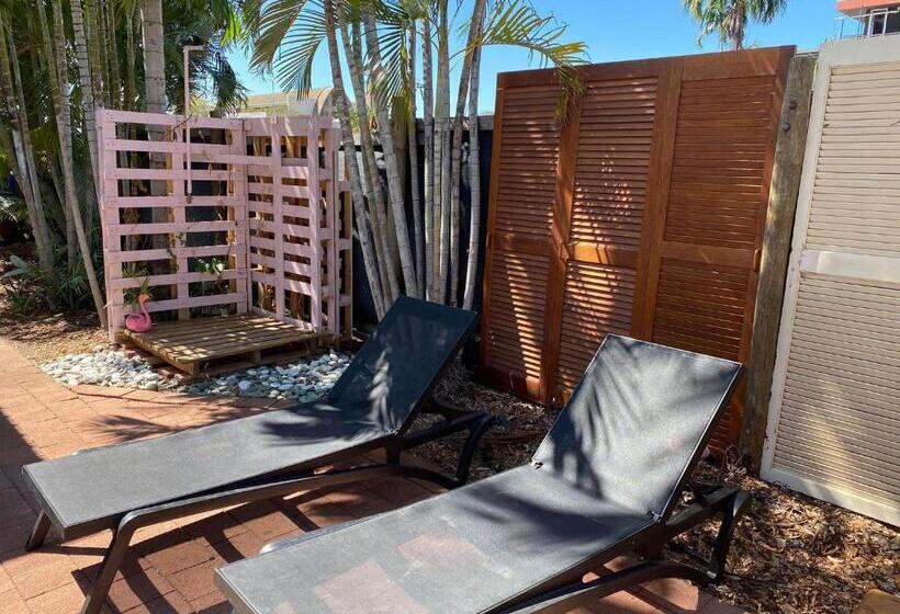 ホテル Darwin Hostel