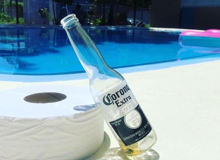 هتل Darwin Hostel