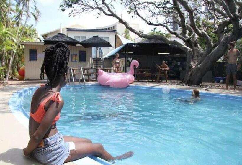 ホテル Darwin Hostel